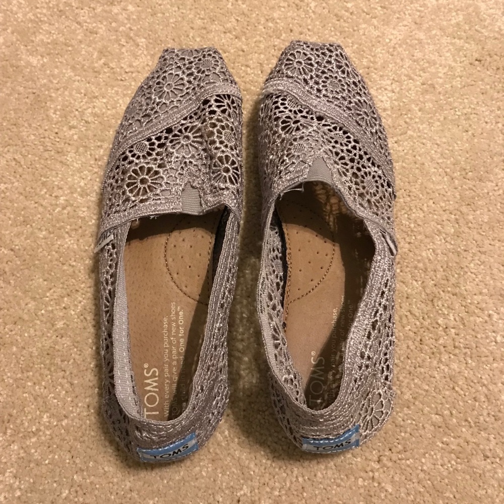 Toms gray lace slip-ons